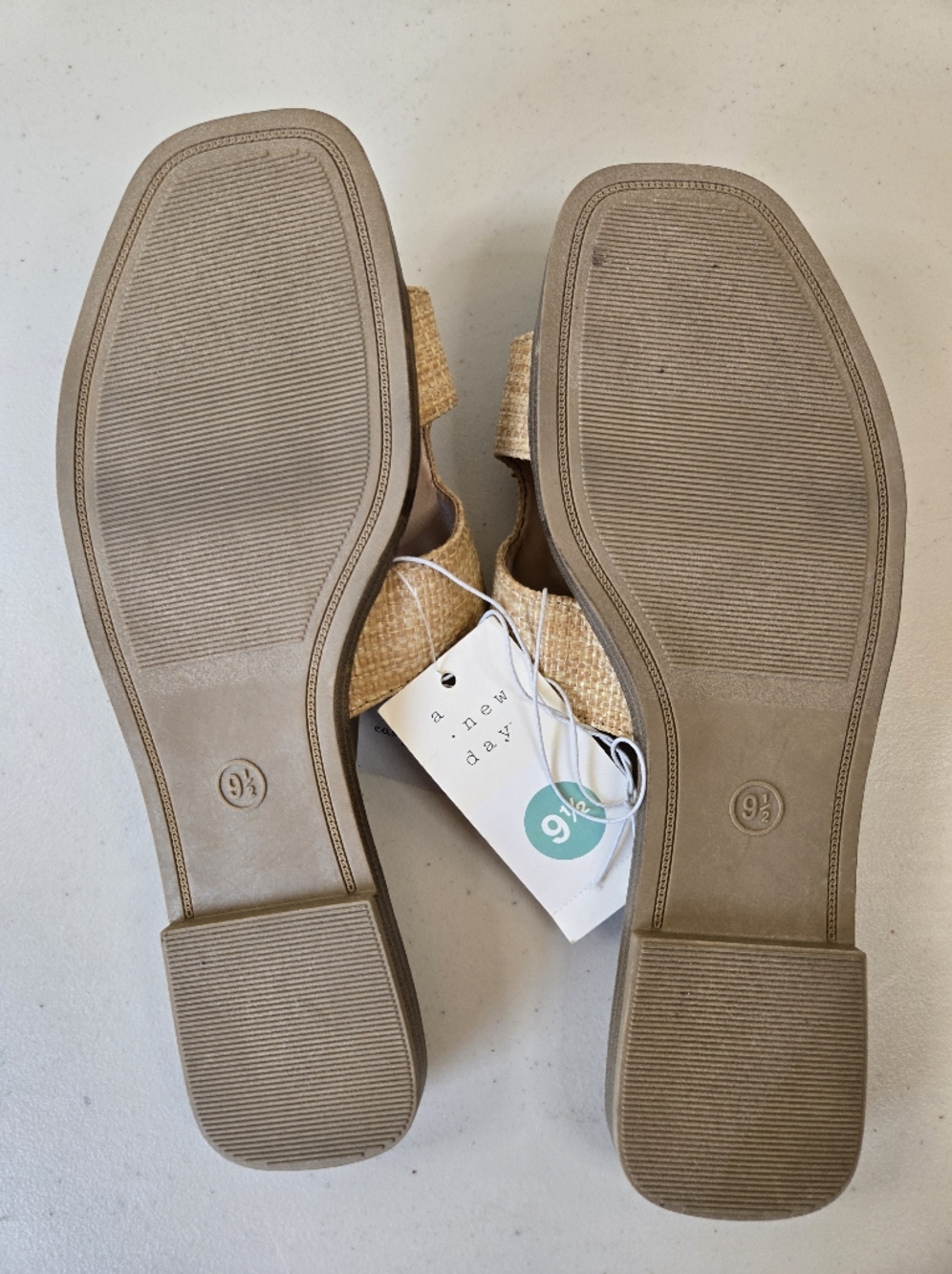 NWT Woven Beige Slide Sandals Size 9.5 - Picture 7 of 9